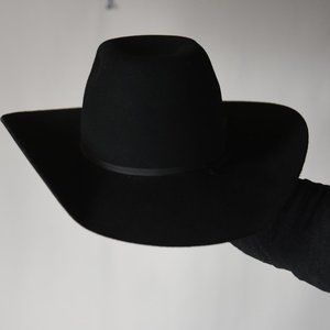 Twister Black Cowboy Hat. Wool. Size Large